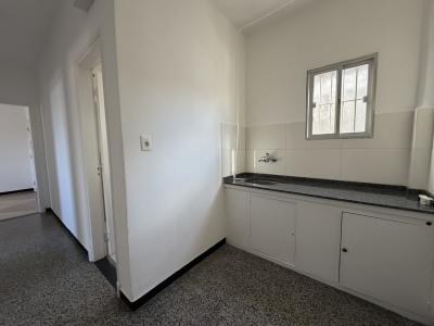 FRANCISCO LLAMBÍ PROX AV. RIVERA - 2 DORM - 1º POR ESCALERA