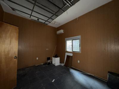SAN MARTIN Y C. REYLES - 600M2 CONSTRUIDOS - ENTRADA CAMIONES