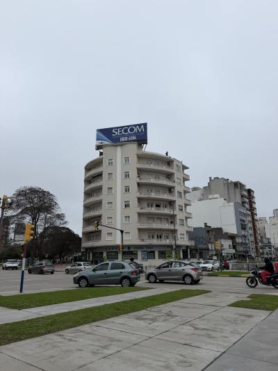 AV. CENTENARIO Y AV. ITALIA - EXCELENTE PUNTO! 2 DORM 2 BAÑOS