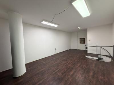 DIRI SARANDI Y BACACAY - GALERIA CIUDADELA 53m2 EN 2 PLANTAS
