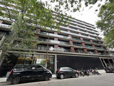 JACKSON Y CONSTITUYENTE  - MONOAMBIENTE - AMENITIES