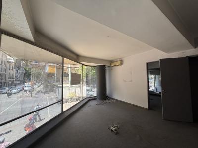 18 DE JULIO Y ANDES - LOCAL EN 3 NIVELES