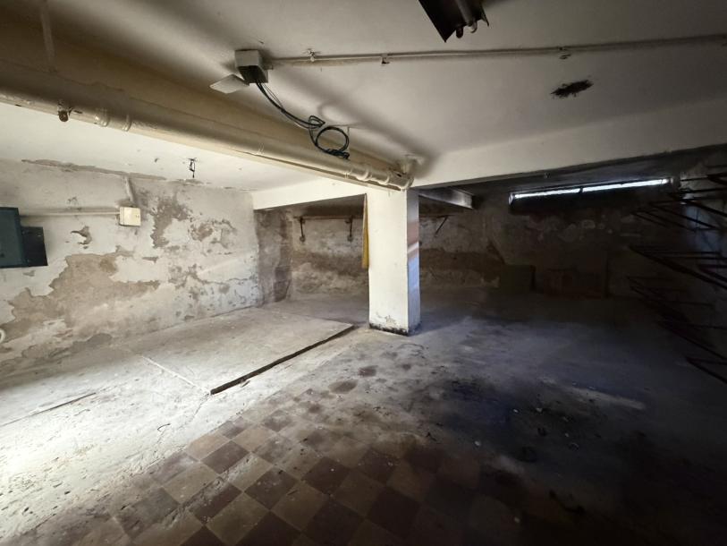 JUAN RAMON GOMEZ Y ESTERO BELLACO - LOCAL EN ESQUINA 123m2 EN 2 NIV-14