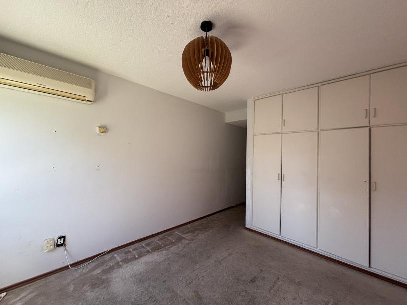 PRUDENCIO VAZQUEZ Y VEGA ESQ SARMIENTO - PISO ALTO 2D+2B+2GGE-15