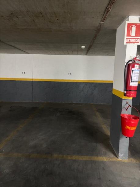 RIO  NEGRO Y 18 A ESTRENAR FRENTE A PLAZA "DEL ENTREVERO" C/GARAGE-15