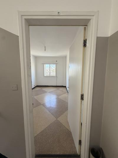 FRANCISCO LLAMBÍ PROX AV. RIVERA - 2 DORM - 1º POR ESCALERA