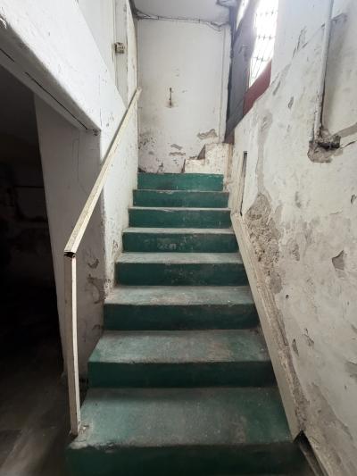 JUAN RAMON GOMEZ Y ESTERO BELLACO - LOCAL EN ESQUINA 123m2 EN 2 NIV