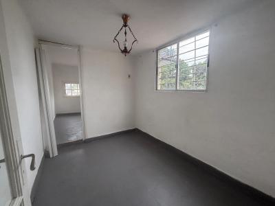 AGRACIADA Y PILAR COSTA - CASA DE ALTOS CON AMPLIA TERRAZA