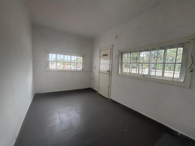 AGRACIADA Y PILAR COSTA - CASA DE ALTOS CON AMPLIA TERRAZA-17