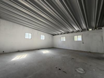 OFICINAS CON DEPOSITO ESQ REYLES Y GRAL FLORES