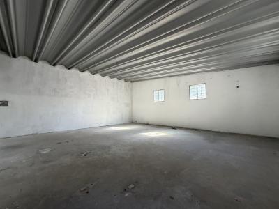 OFICINAS CON DEPOSITO ESQ REYLES Y GRAL FLORES