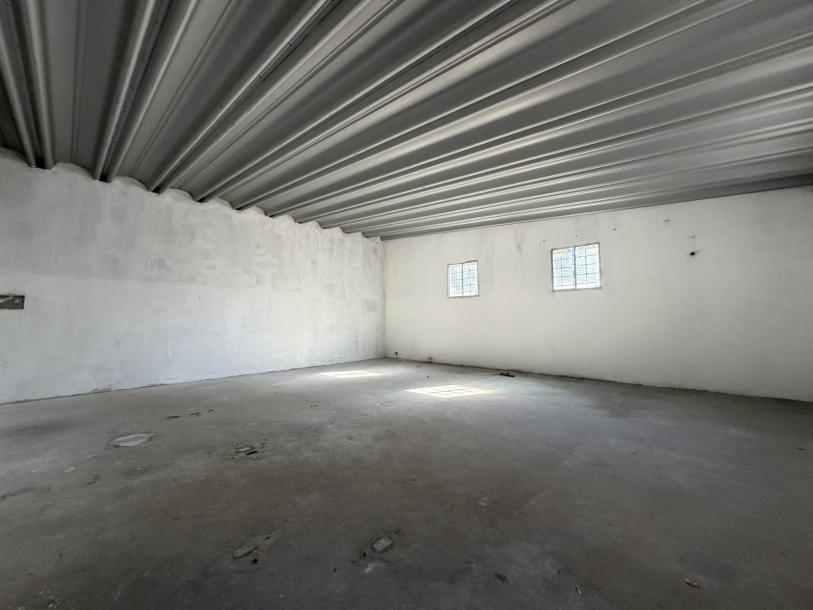 OFICINAS CON DEPOSITO ESQ REYLES Y GRAL FLORES-19