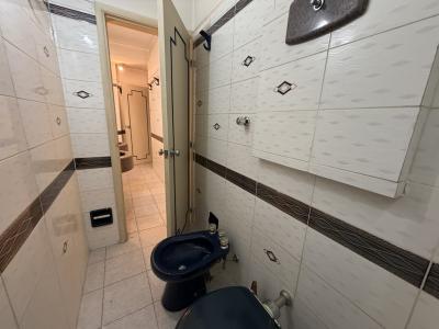 RIO BRANCO Y COLONIA - MUY BUEN LOCAL ESQUINA 300m2 EN 3 PLANTAS