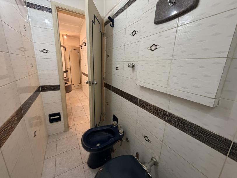 RIO BRANCO Y COLONIA - MUY BUEN LOCAL ESQUINA 300m2 EN 3 PLANTAS-21