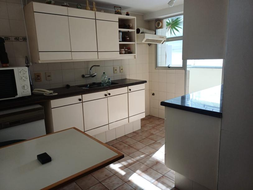 RAMBLA E HIPOLITO IRIGOYEN - 4 DORMITORIOS + 3 BAÑOS + 2 GARAJES-9