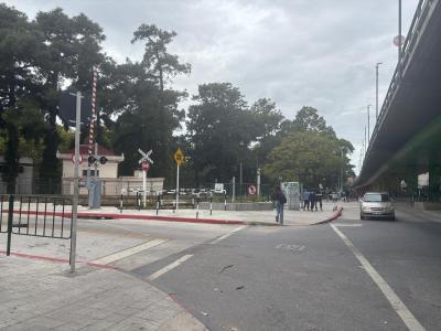 AGRACIADA Y PILAR COSTA - CASA DE ALTOS CON AMPLIA TERRAZA