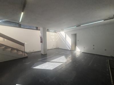 RIO BRANCO Y COLONIA - MUY BUEN LOCAL ESQUINA 300m2 EN 3 PLANTAS