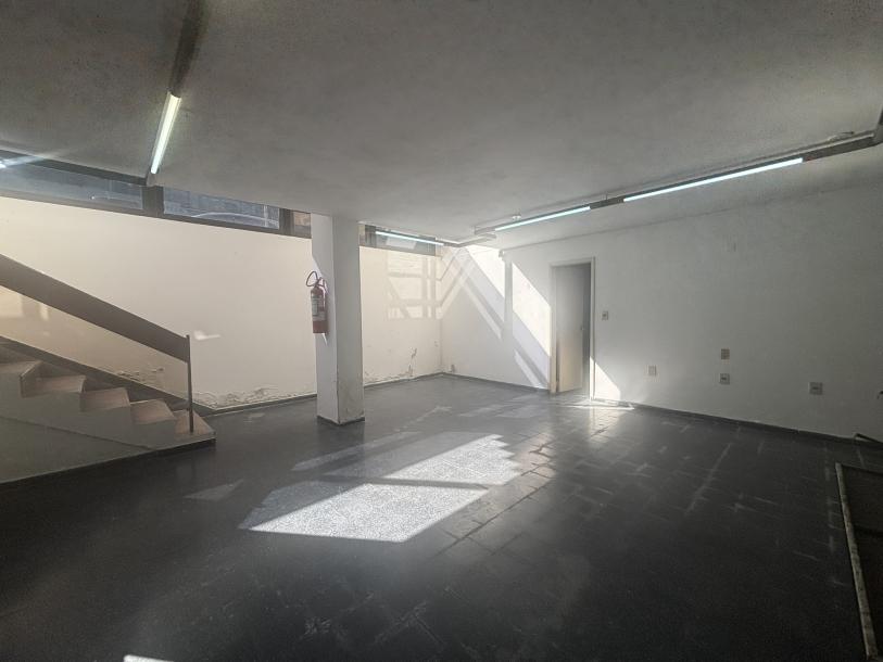 RIO BRANCO Y COLONIA - MUY BUEN LOCAL ESQUINA 300m2 EN 3 PLANTAS-27