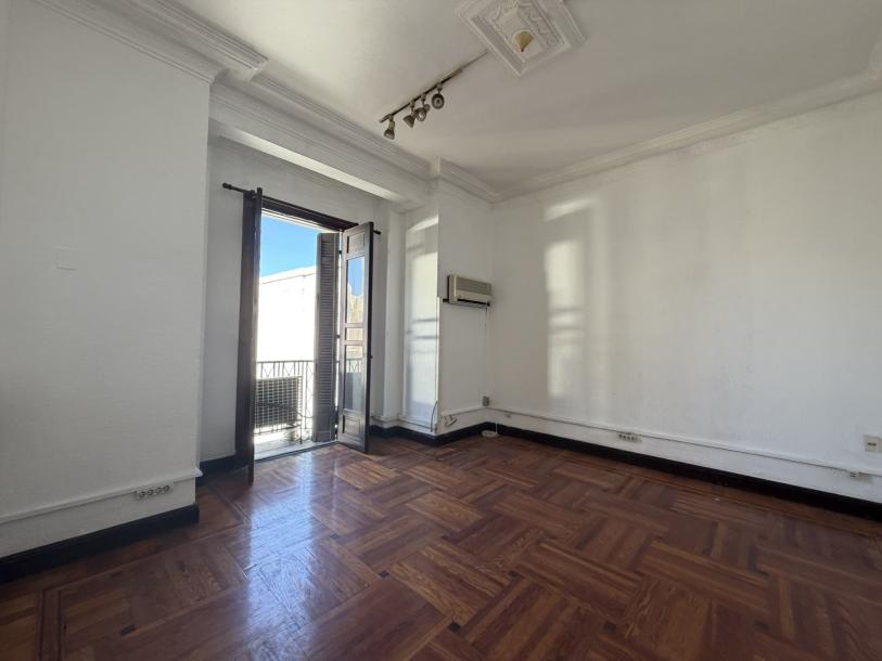 DIRI 18 Y MINAS - ESQUINA - 92M2 + BALCONES-10
