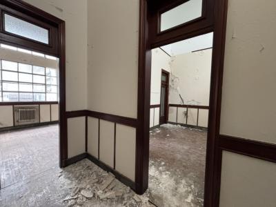 MISIONES Y 25 DE MAYO - PARA RECICLAR - OPORTUNIDAD PARA VIVIENDA U OFICINA 70m2!