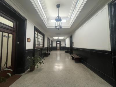 MISIONES Y 25 DE MAYO - PARA RECICLAR - OPORTUNIDAD PARA VIVIENDA U OFICINA 70m2!