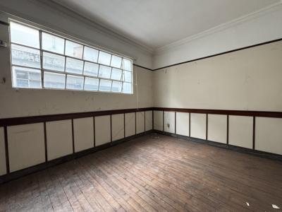 MISIONES Y 25 DE MAYO - PARA RECICLAR - OPORTUNIDAD PARA VIVIENDA U OFICINA 70m2!