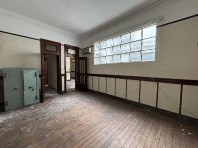 MISIONES Y 25 DE MAYO - PARA RECICLAR - OPORTUNIDAD PARA VIVIENDA U OFICINA 70m2!