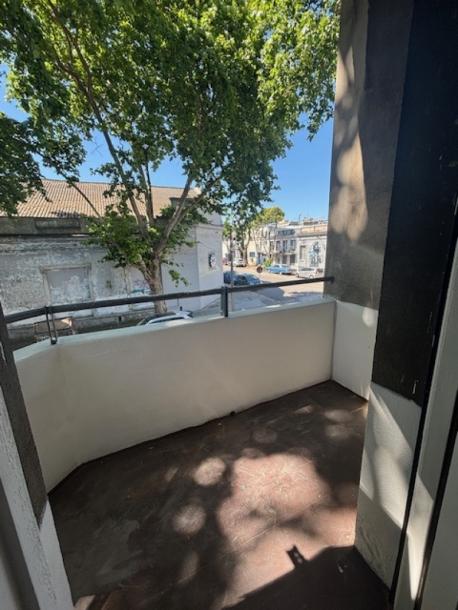 COLOMBIA Y ACUÑA DE FIGUEROA - DE ALTOS PROX A PALACIO LEGISLATIVO-5