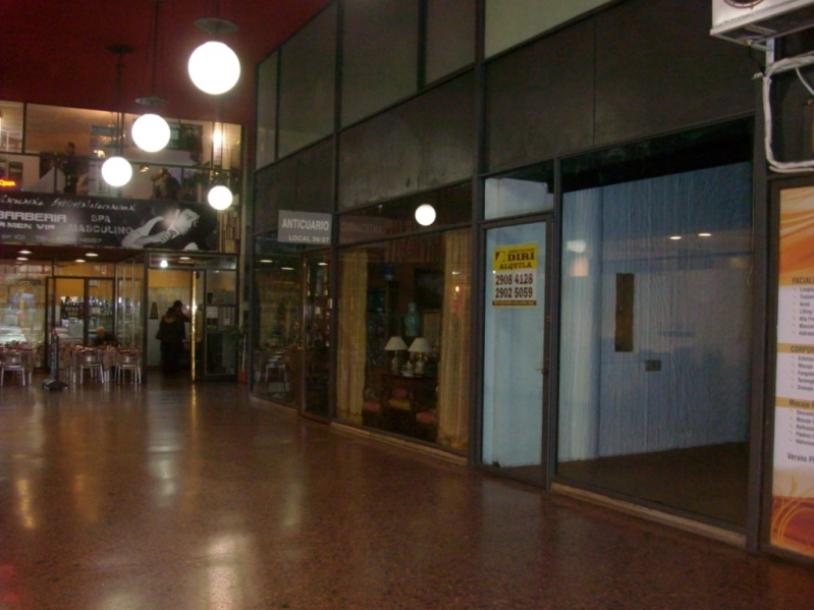 DIRI SARANDI Y BACACAY - C/RENTA GALERIA CIUDADELA 64m2 EN 2 PLANTAS-3