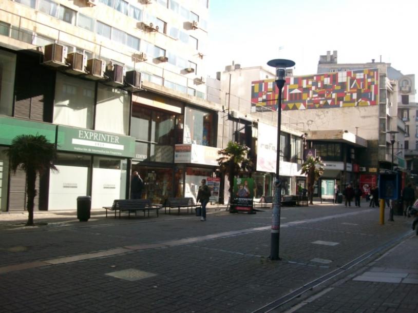 DIRI SARANDI Y BACACAY - C/RENTA GALERIA CIUDADELA 64m2 EN 2 PLANTAS-1