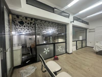 DIRI 18 Y RIO NEGRO 26m2 EN EP DE GALERIA DELONDON