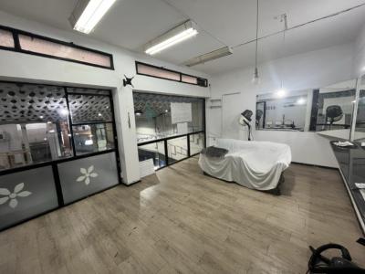 DIRI 18 Y RIO NEGRO 26m2 EN EP DE GALERIA DELONDON