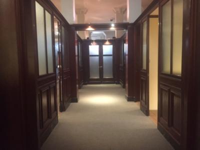 MISIONES Y 25 DE MAYO - ESPECTACULAR LOCAL 300m2 C/BOVEDA