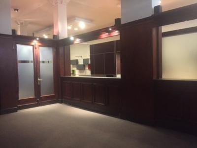 MISIONES Y 25 DE MAYO - ESPECTACULAR LOCAL 300m2 C/BOVEDA