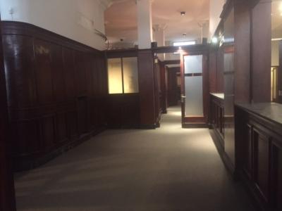 MISIONES Y 25 DE MAYO - ESPECTACULAR LOCAL 300m2 C/BOVEDA