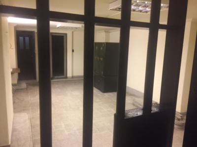 MISIONES Y 25 DE MAYO - ESPECTACULAR LOCAL 300m2 C/BOVEDA