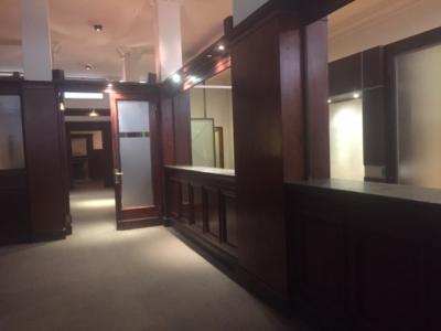 MISIONES Y 25 DE MAYO - ESPECTACULAR LOCAL 300m2 C/BOVEDA