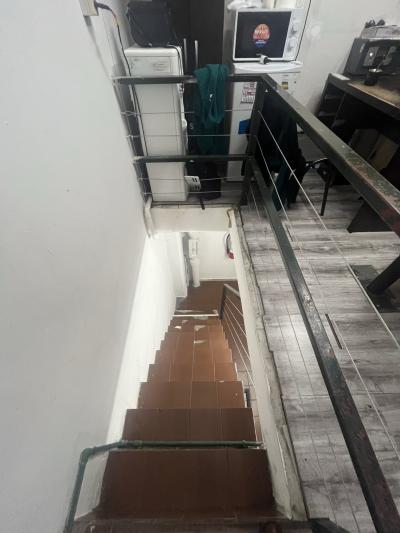 18 DE JULIO A MTS DE PLAZA CAGANCHA - 190m2 en 3 niveles