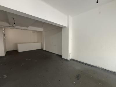 EJIDO Y PAYSANDU - LOCAL EN 3 NIVELES 87m2