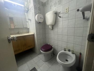 RIO NEGRO ENTRE 18 Y SAN JOSE - CON RENTA - 231m2 EN 3 PLANTAS