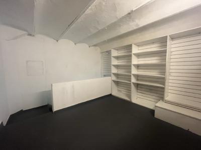 RIO NEGRO ENTRE 18 Y SAN JOSE - CON RENTA - 231m2 EN 3 PLANTAS