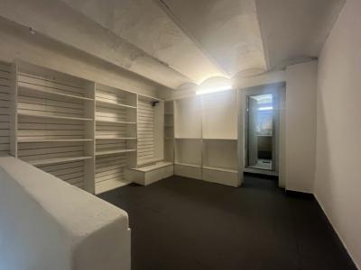 RIO NEGRO ENTRE 18 Y SAN JOSE - CON RENTA - 231m2 EN 3 PLANTAS