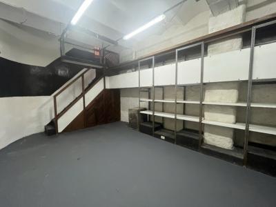 RIO NEGRO ENTRE 18 Y SAN JOSE - CON RENTA - 231m2 EN 3 PLANTAS