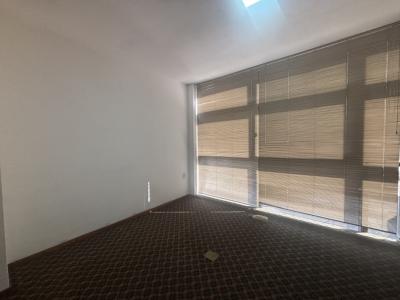 RIO BRANCO Y COLONIA - MUY BUEN LOCAL ESQUINA 300m2 EN 3 PLANTAS