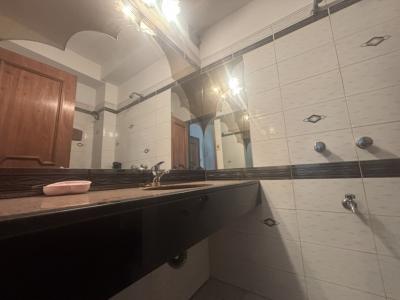 RIO BRANCO Y COLONIA - MUY BUEN LOCAL ESQUINA 300m2 EN 3 PLANTAS