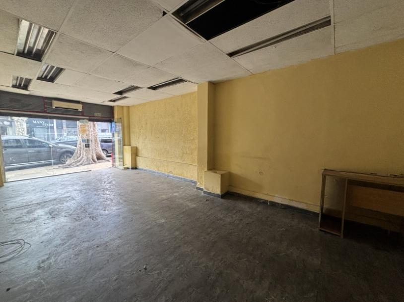 LOCAL SOBRE GRAL. FLORES Y RIVADAVIA - 34 m2-7