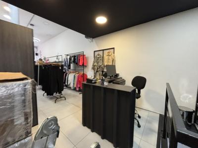 18 DE JULIO Y VAZQUEZ - 100m2 EN 2 NIVELES - MUY BUEN ESTADO