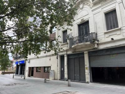 DIRI TREINTA Y TRES CASI RAMBLA - A METROS DEL PUERTO