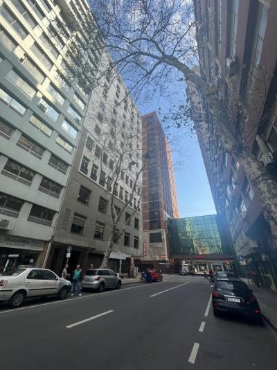 DIRI A PLAZA INDEPENDENCIA 190m2 C/VISTA A PLAZA