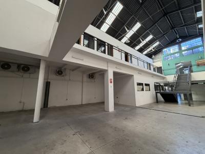 Alquiler | Importante local corporativo de 1.475 m² sobre Av. Gral. Flores
